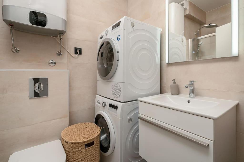 Villa 64 Apartment #3 믈리니 외부 사진
